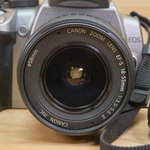 Canon Digital Rebel XT/EOS 350D 8 MP Camera, with Canon ef-s 18-55mm Lens - Picture 3 of 10